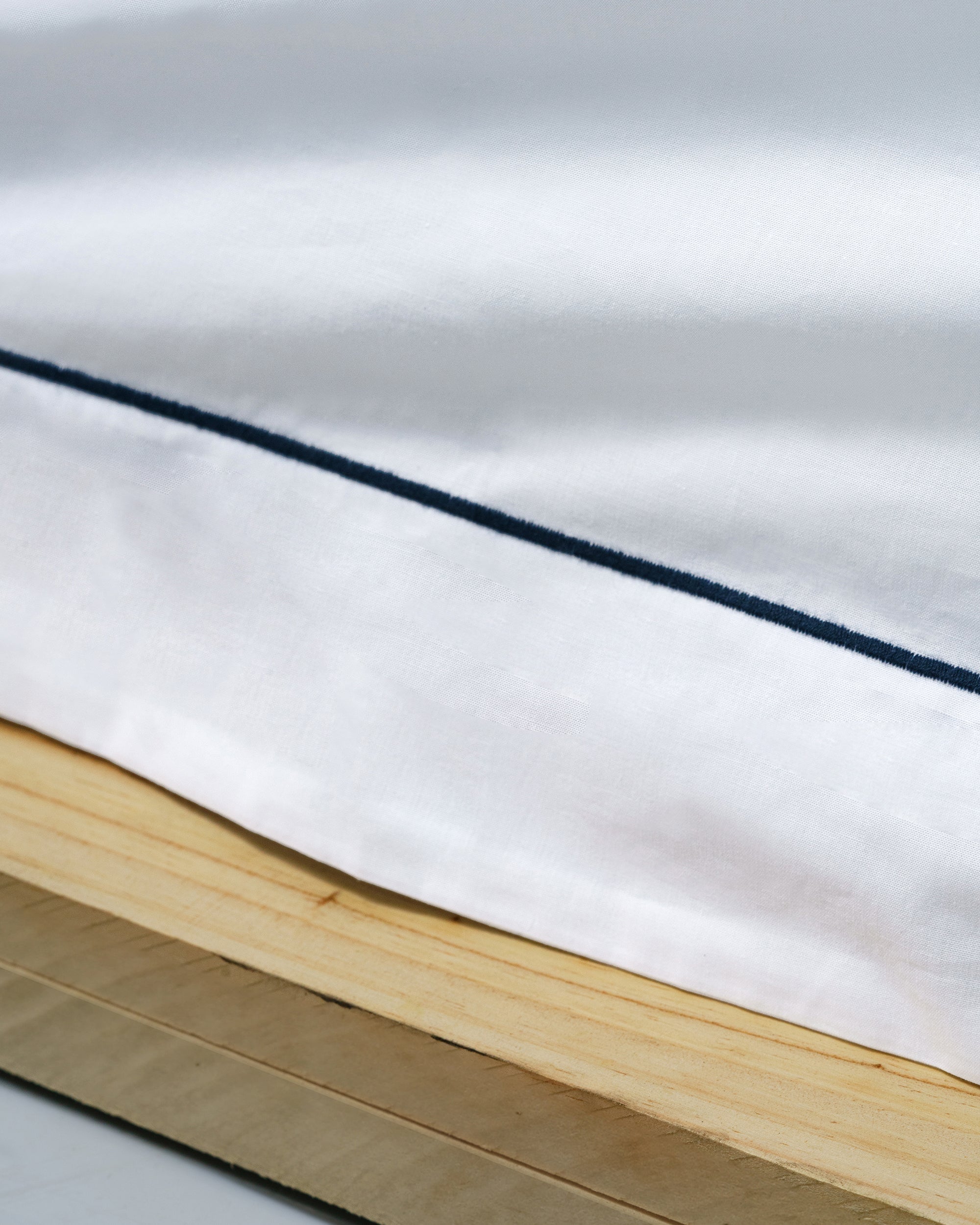 Flat sheet - 300 thread count sateen (White with Black stripes)