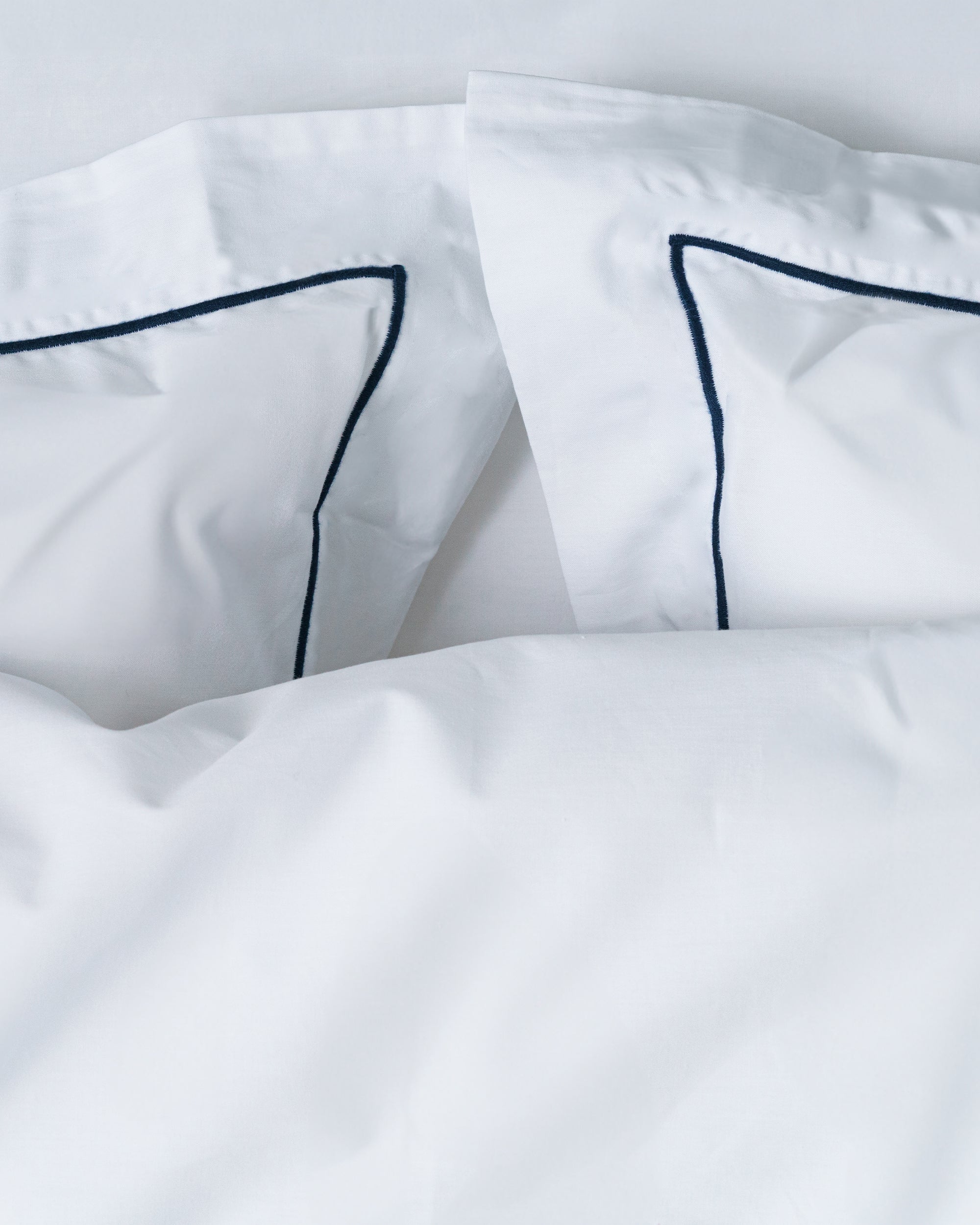 Pillowcase - 300 thread count sateen (White with Black stripes)