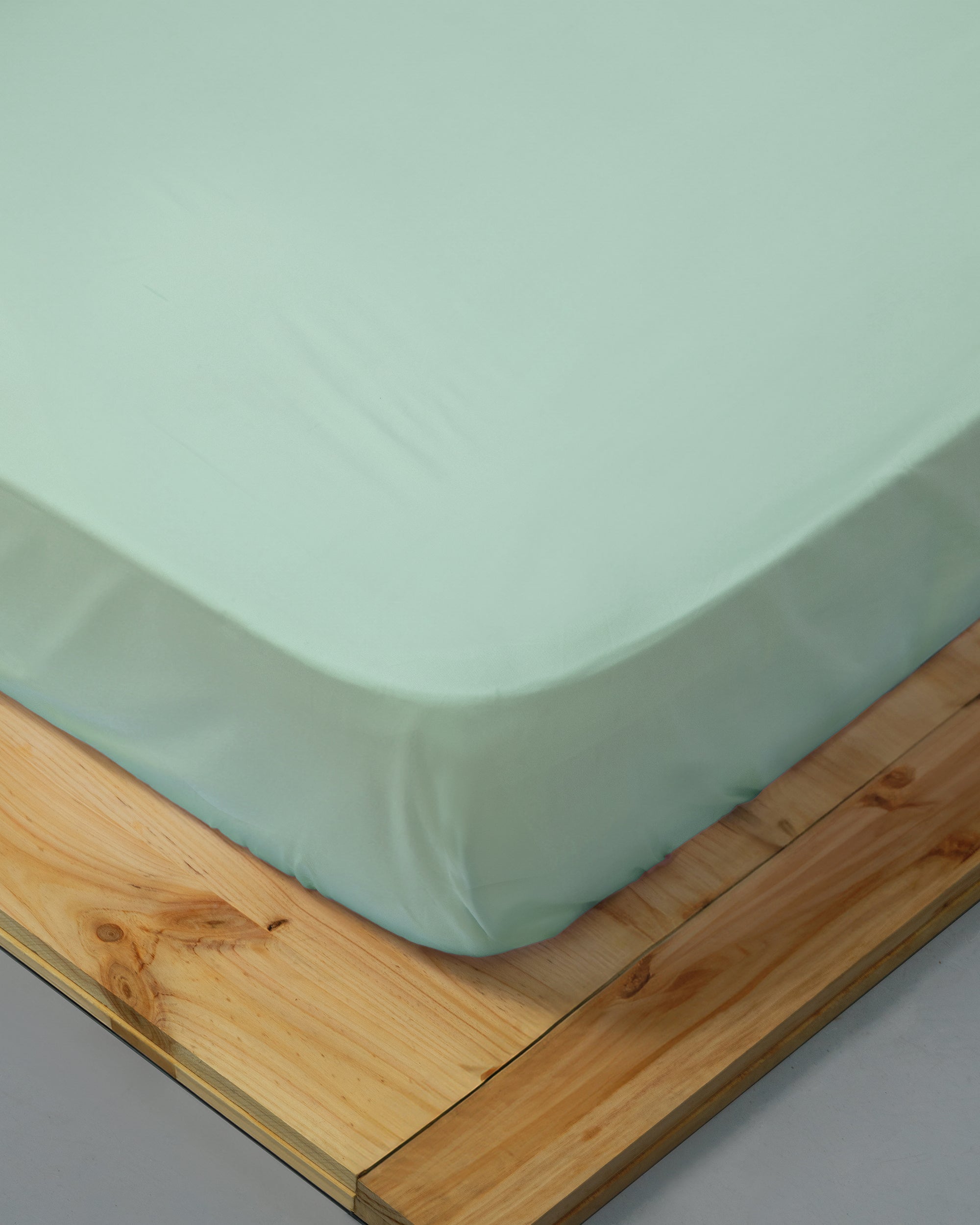 Fitted sheet - 200 thread count percale (Soft Green)