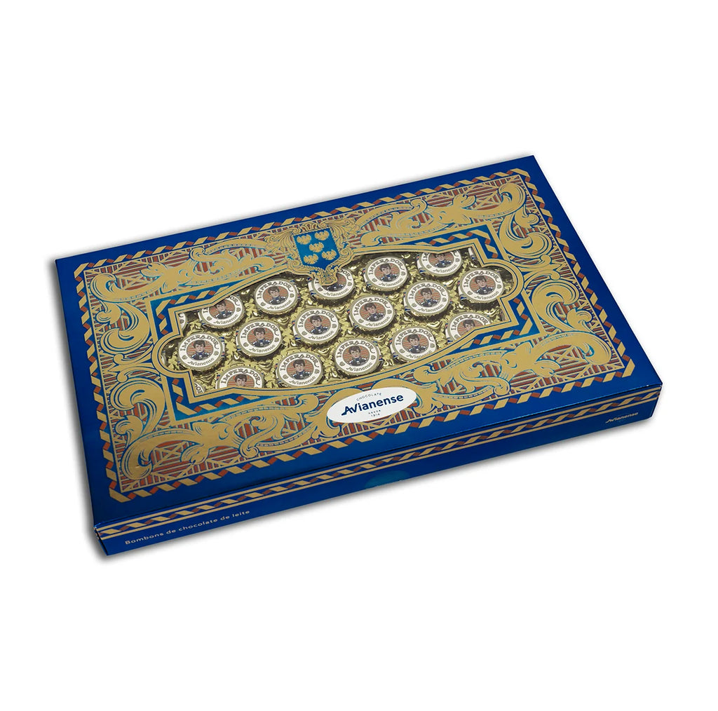Chocolate Avianense ou Bombons Imperior, mais de um século de tradição da Avianense, unindo sabor, arte e identidade minhota num tributo à cidade de Viana do Castelo. Cada tablete de chocolate Avianenese e bombom é uma expressão de cultura, memória e doçura que resiste ao tempo.